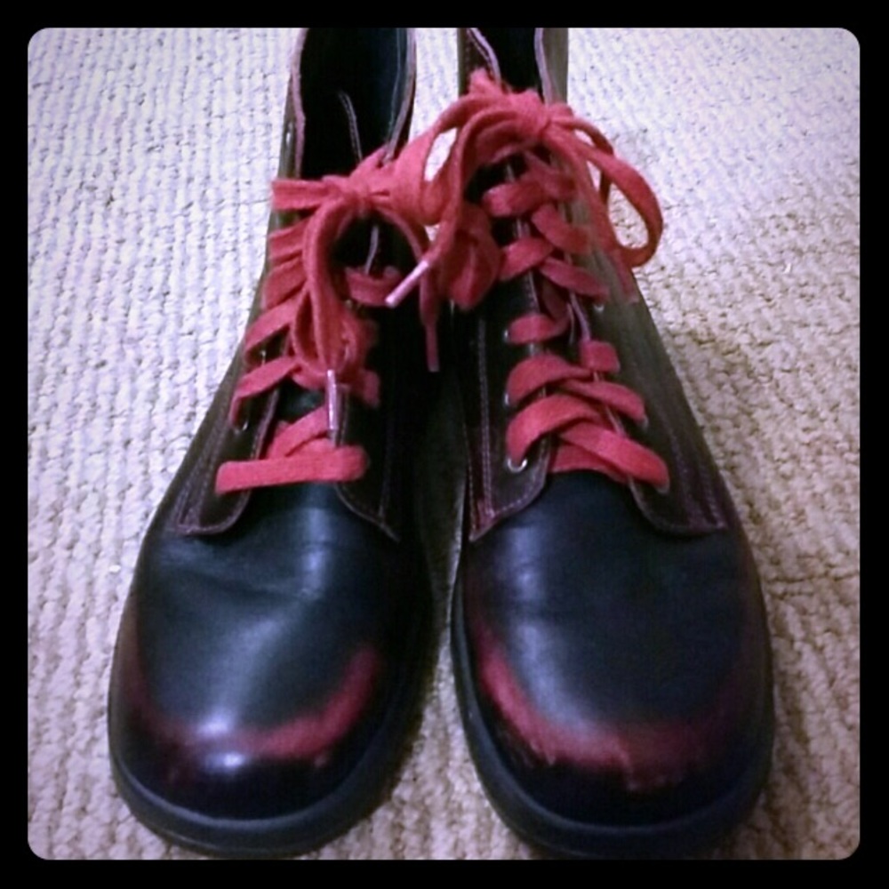 Naot boots, burgundy leather red laces